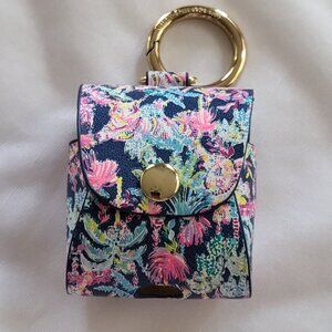 Lilly Pulitzer Oyster Bay Navy Seen And Herd Wireless AirPods Headphone Case